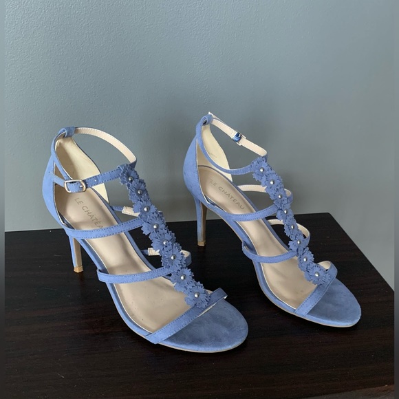 Le Chateau Heels - Picture 2 of 4